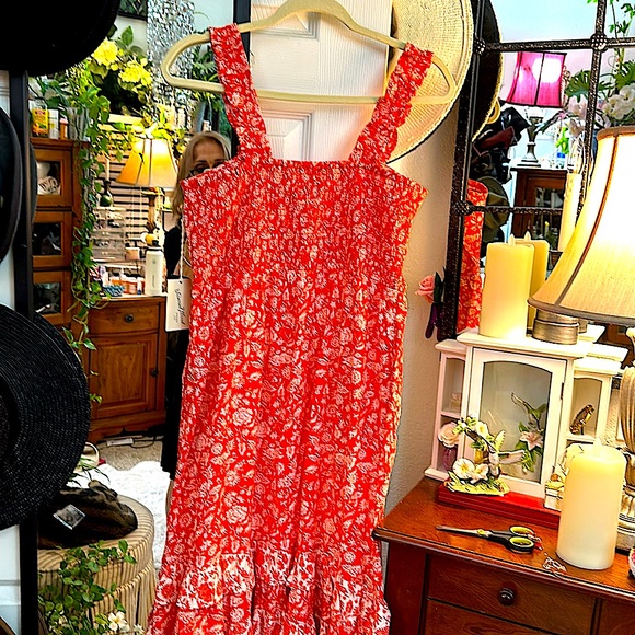 NWTS!💚Beautiful Summer & Full Effect Ruffled Maxi Dress - Picture 2 of 7